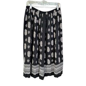 🔴 5 for $40 SALE! 
Leslie Fay Black & White Paisley Pleated Midi Skirt  10